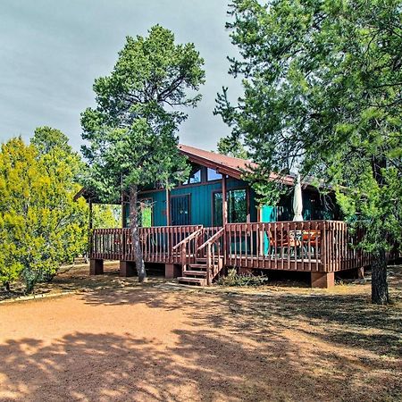 Modern Heber-Overgaard Cabin With Deck And Fire Pit Bagian luar foto