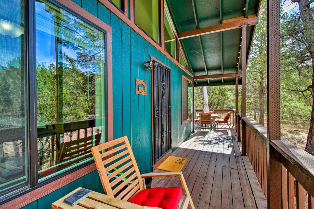Modern Heber-Overgaard Cabin With Deck And Fire Pit Bagian luar foto